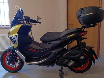 Aprilia SR GT 125 - 12