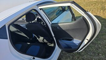 Hyundai i10 LPG - 12