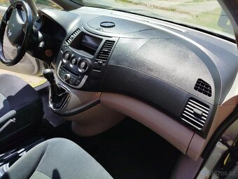 Mitsubishi Grandis 2,0 DID -- 7 Místné - 12