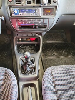 Honda Civic 6g 1.4i 66kw - 12