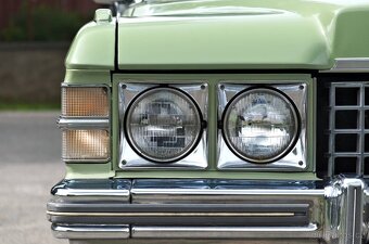 Cadillac DeVille Coupé - 12