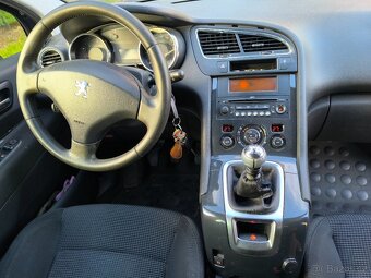Peugeot 5008 - 12