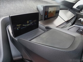 BMW i3 Facelift LED kamera tepelko navigace parkpilot - 12