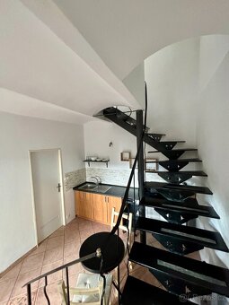 Pronájem moderního mezonetový bytu 2+kk s terasou v centru O - 12