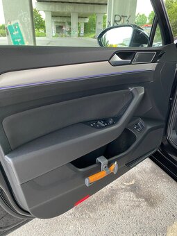 Volkswagen Passat B8 GTE Plug in hybrid - 12