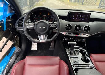 Kia Stinger 3.3 T-GDI AWD GT - 12