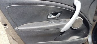 Renault Fluence 1.6 i 81 kW klimatizace - 12