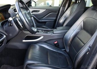 Jaguar F-Pace 30d AWD S PANO TAŽNÉ MERIDIAN - 12