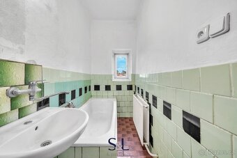 Prodej rodinného domu s bytovými jednotkami u rybníků v Dubi - 12