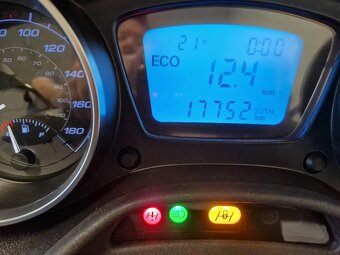 Piaggio MP3 500 hpe Zpátečka LED denní svícení 7/2021 - 12
