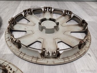 Poklice Ford, 4M51-1000-EB - 12