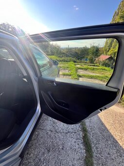 Volkswagen Passat 2.0 TDI, automat, rok 2006 - 12