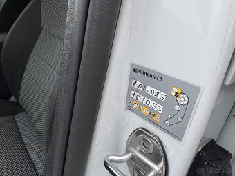 Škoda Octavia 3 2.0 TDi - 110KW - DSG - NAVI - XENON-NAVI - 12