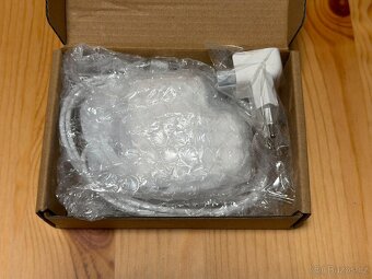 Apple MacBook Air 13" (2015), i5, 4GB, 128GB SSD - 12
