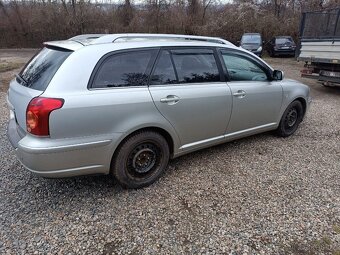 Toyota Avensis T25 combi D4D - 12