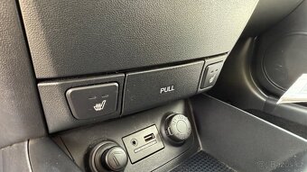 Hyundai i30 //1.4i//80kW//1.MAJITELKA//70TKM//SERVIS// - 12