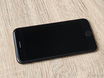 Apple iPhone SE 2022 64 GB - 12