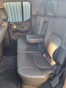 Nissan Navara 3.0 V6 dCi 170 kW Automat 4x4 - 12