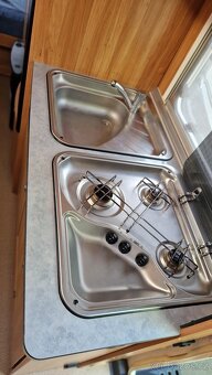 KARAVAN BÜRSTNER FLIPPER 495TK - 12