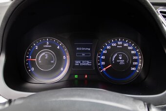 Hyundai i40 CW 1.7 CRDi 136k Style - 12
