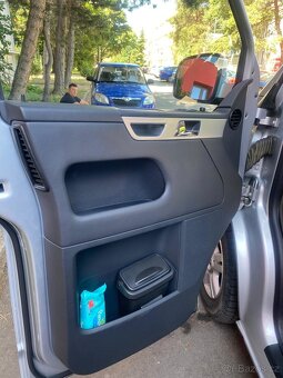 Vw,multivan  2.5 128kw - 12