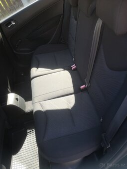 Peugeot 308 1.4i 100tkm Kup CZ Serviska Klima Nové pneu - 12