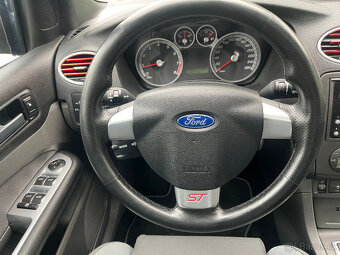 FORD FOCUS ST 2,5 i 166 Kw BLACK EDITION - 12
