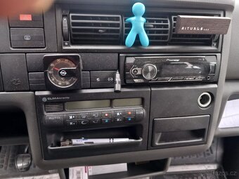 Volkswagen T4 2,5 - 12