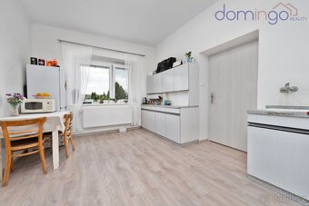 Prodej domu s rozsáhlými pozemky a stavebním potenciálem - 12