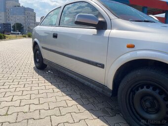 Opel Astra 1.6 16v - 12