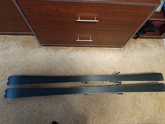 Prodám lyže ATOMIC RACE GS10 ve velmi zachovalém stavu. - 12