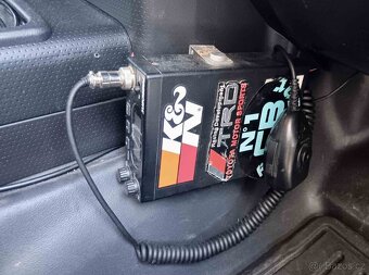 Prodám TOYOTA FJ CRUISER - 12