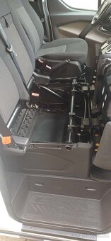 Ford Transit Custom 2.2 TDCi 92 KW,  5 míst - 12