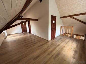 Dvougenerační dům 300 m2 +s velkou garáží 80 m - 12