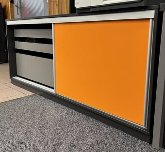 Prodáme kompletní vybavení kanceláře – špičková kvalita - 12