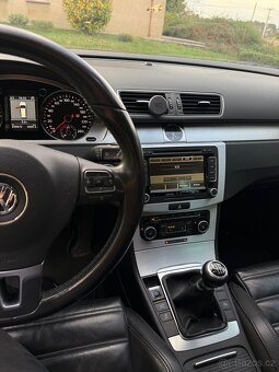 Prodám VW Passat B7, Variant 2.0 TDI, rok 2011 - 12