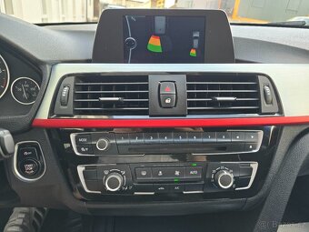 BMW 318D 105kW Touring Automat M-paket Bi-XENON NAVI SENZORY - 12