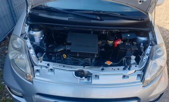 Daihatsu Sirion 1.3 - 12