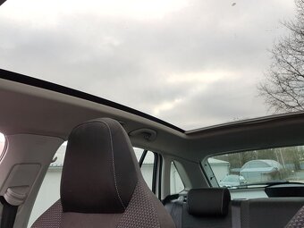 Stropnice a roletky pro panorama střechu, Škoda Rapid - 12