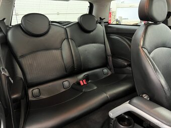 Mini Cooper 1.6i XENONY SERVISKA VYHŘ.SEDADLA  ALU KŮŽE - 12