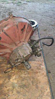 Prodám spojku, přírubu malotraktor mt8 150 32 - 12