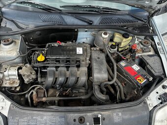 Renault Clio 1.2 55Kw Benzín - 12