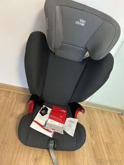 Autosedačka Britax Romer - 12