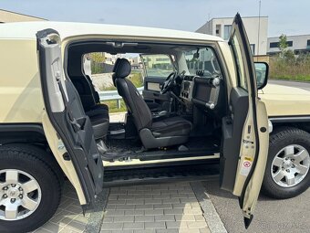 Toyota FJ Cruiser bez koroze, skvělý originální stav - 12