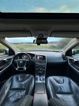 Volvo XC60 2.4 D5 AWD - 12