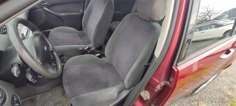 Ford Focus - 12