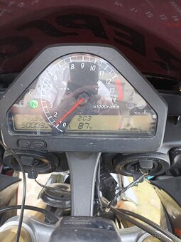 Honda CBR1000RR Fireblade - 12