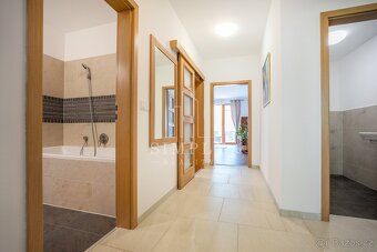 Prodej  bytu 4+kk 105m2, terasa 38 m2, zahrada 70 m2, Maleši - 12