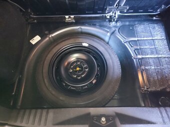 Ford Fiesta 1.3i 51Kw - 12