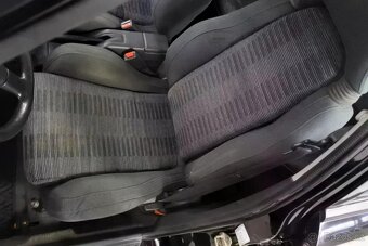 Mazda 323F BG GT - 12